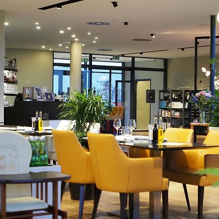 Mg Restaurace/Luxury Apartments Млада-Болеслав Екстер'єр фото