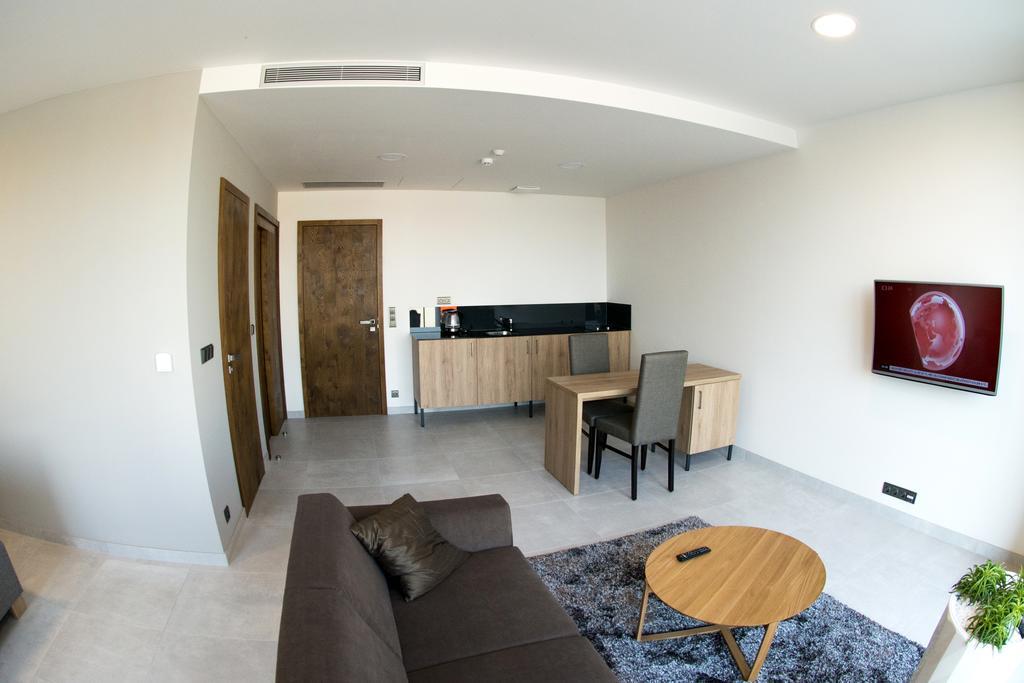 Mg Restaurace/Luxury Apartments Млада-Болеслав Екстер'єр фото