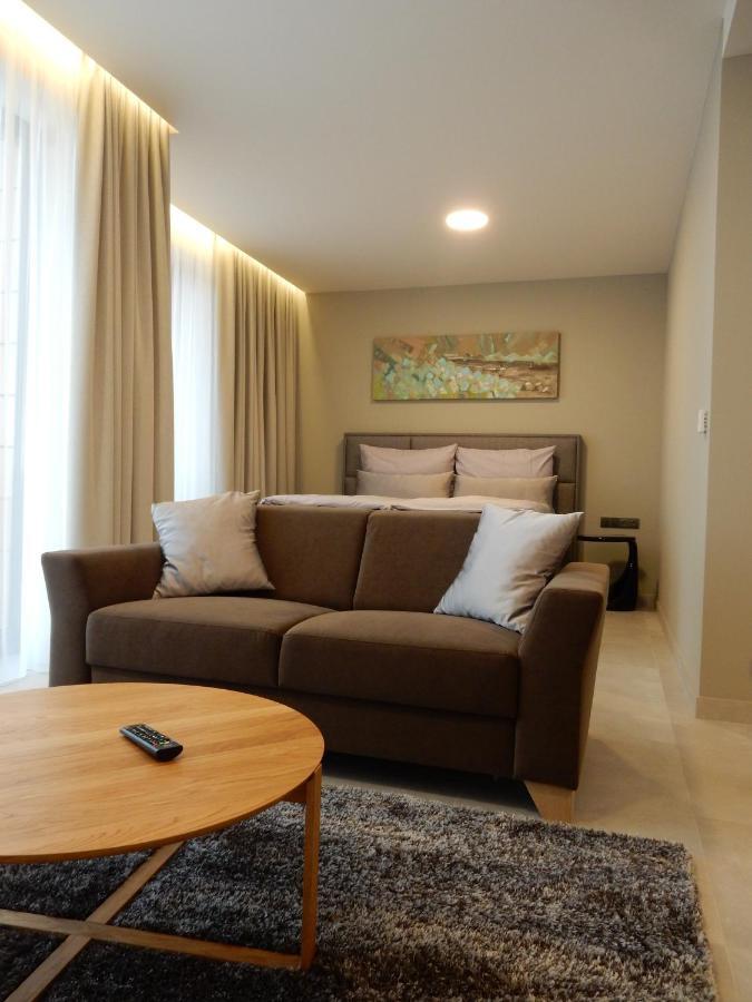 Mg Restaurace/Luxury Apartments Млада-Болеслав Екстер'єр фото